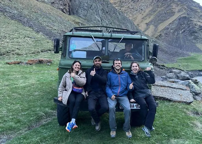 Xinaliq Khinalig Izzet\'S Riverside Home Stay