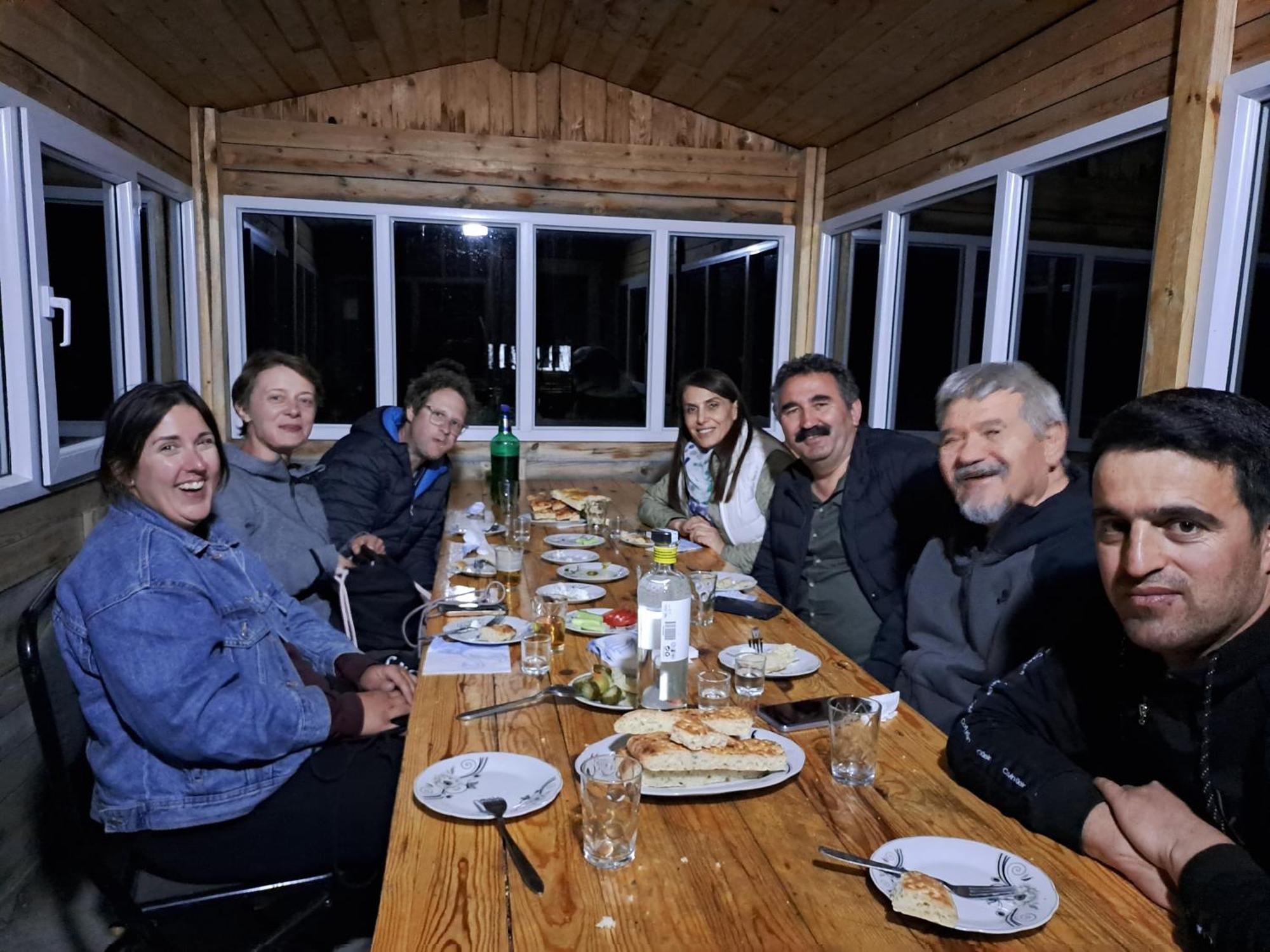 Homestay Khinalig Izzet's Riverside Xinaliq